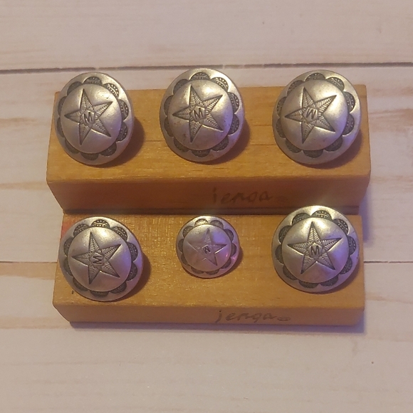 Silver Star Decorative Buttons - Picture 1 of 4